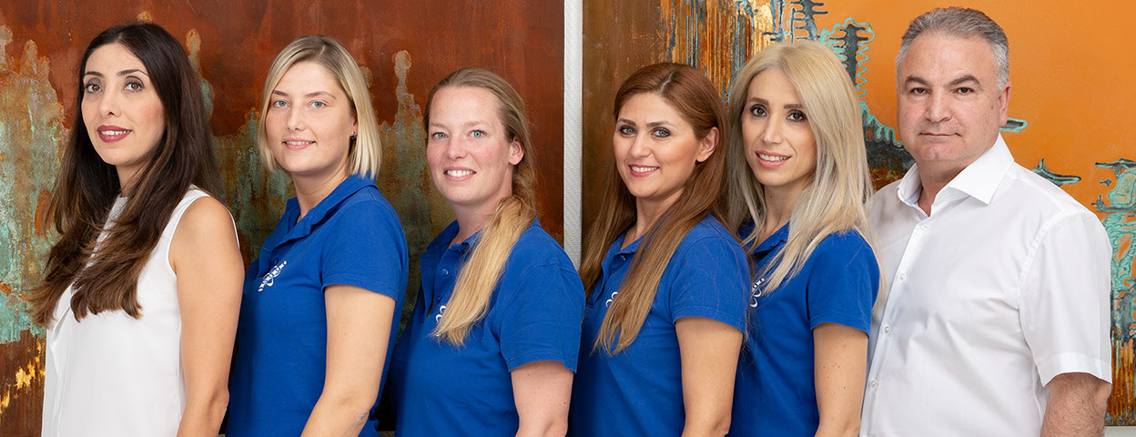 Dr. med Bijan Behrawan im Patientengespräch