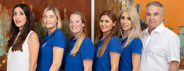 Dr. med Bijan Behrawan im Patientengespräch